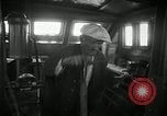 Standbild beachcombers Fort Bragg California USA, 1936, aus Sekunde 53 historischem Filmmaterial Videoclip 65675037659