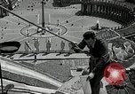 Immagine di Torcia luci montato sulla Basilica di San Pietro Roma Italia, 1935, secondo 19 filmato di repertorio 65675037669