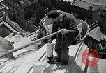 Immagine di Torcia luci montato sulla Basilica di San Pietro Roma Italia, 1935, secondo 34 filmato di repertorio 65675037669