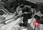 Immagine di Torcia luci montato sulla Basilica di San Pietro Roma Italia, 1935, secondo 35 filmato di repertorio 65675037669