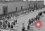 Standbild gedenken Apache Krieg Huejotzingo Puebla Mexico, 1933, aus Sekunde 16 historischem Filmmaterial Videoclip 65675037675