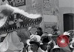 Standbild gedenken Apache Krieg Huejotzingo Puebla Mexico, 1933, aus Sekunde 30 historischem Filmmaterial Videoclip 65675037675