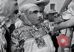 Standbild gedenken Apache Krieg Huejotzingo Puebla Mexico, 1933, aus Sekunde 49 historischem Filmmaterial Videoclip 65675037675