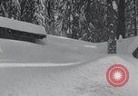 Standbild Blizzard Mount Stillman California USA, 1933, aus Sekunde 31 historischem Filmmaterial Videoclip 65675037684