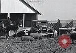 Standbild WH Holz Courtney Missouri USA, 1933, aus Sekunde 16 historischem Filmmaterial Videoclip 65675037686