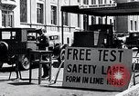Standbild anti defekte Bremse Antrieb Berkeley California USA, 1932, aus Sekunde 16 historischem Filmmaterial Videoclip 65675037698