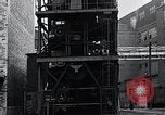 Standbild vertikale Parkplatz East Pittsburgh Pennsylvania USA, 1932, aus Sekunde 16 historischem Filmmaterial Videoclip 65675037699
