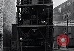 Standbild vertikale Parkplatz East Pittsburgh Pennsylvania USA, 1932, aus Sekunde 17 historischem Filmmaterial Videoclip 65675037699