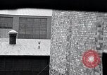 Standbild vertikale Parkplatz East Pittsburgh Pennsylvania USA, 1932, aus Sekunde 50 historischem Filmmaterial Videoclip 65675037699