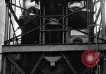 Standbild vertikale Parkplatz East Pittsburgh Pennsylvania USA, 1932, aus Sekunde 58 historischem Filmmaterial Videoclip 65675037699