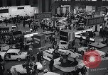 Standbild Internationale Automobilausstellung New York United States USA, 1966, aus Sekunde 8 historischem Filmmaterial Videoclip 65675037707