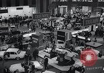 Standbild Internationale Automobilausstellung New York United States USA, 1966, aus Sekunde 9 historischem Filmmaterial Videoclip 65675037707