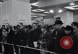 Standbild Internationale Automobilausstellung New York United States USA, 1966, aus Sekunde 12 historischem Filmmaterial Videoclip 65675037707