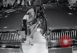Standbild Internationale Automobilausstellung New York United States USA, 1966, aus Sekunde 17 historischem Filmmaterial Videoclip 65675037707