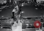 Standbild Internationale Automobilausstellung New York United States USA, 1966, aus Sekunde 18 historischem Filmmaterial Videoclip 65675037707
