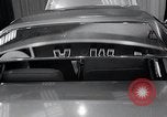 Standbild Internationale Automobilausstellung New York United States USA, 1966, aus Sekunde 33 historischem Filmmaterial Videoclip 65675037707
