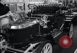 Standbild Internationale Automobilausstellung New York United States USA, 1966, aus Sekunde 61 historischem Filmmaterial Videoclip 65675037707