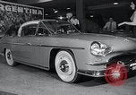 Image World Motor Sports Show de 1954 New York City USA, 1954, de la seconde 23 séquences d'archives historiques vidéo 65675037715