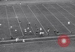 Image le football United States USA, 1935, de la seconde 22 séquences d'archives historiques vidéo 65675037727
