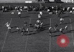 Standbild Kalifornien über UCLA 1935 Fußball-Spiel Los Angeles California USA, 1935, aus Sekunde 39 historischem Filmmaterial Videoclip 65675037728