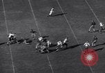 Standbild Kalifornien über UCLA 1935 Fußball-Spiel Los Angeles California USA, 1935, aus Sekunde 50 historischem Filmmaterial Videoclip 65675037728