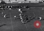 Standbild Kalifornien über UCLA 1935 Fußball-Spiel Los Angeles California USA, 1935, aus Sekunde 57 historischem Filmmaterial Videoclip 65675037728