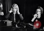Standbild Masken- und Perückenverein-Mitglieder in Drag Philadelphia Pennsylvania USA, 1936, aus Sekunde 16 historischem Filmmaterial Videoclip 65675037730