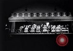 Standbild Masken- und Perückenverein-Mitglieder in Drag Philadelphia Pennsylvania USA, 1936, aus Sekunde 17 historischem Filmmaterial Videoclip 65675037730