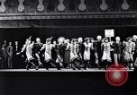 Standbild Masken- und Perückenverein-Mitglieder in Drag Philadelphia Pennsylvania USA, 1936, aus Sekunde 25 historischem Filmmaterial Videoclip 65675037730