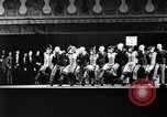 Standbild Masken- und Perückenverein-Mitglieder in Drag Philadelphia Pennsylvania USA, 1936, aus Sekunde 28 historischem Filmmaterial Videoclip 65675037730