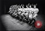 Standbild Masken- und Perückenverein-Mitglieder in Drag Philadelphia Pennsylvania USA, 1936, aus Sekunde 34 historischem Filmmaterial Videoclip 65675037730