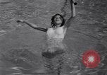 Standbild Wasser Tennis Venice Beach Los Angeles California USA, 1936, aus Sekunde 30 historischem Filmmaterial Videoclip 65675037733