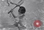 Standbild Wasser Tennis Venice Beach Los Angeles California USA, 1936, aus Sekunde 50 historischem Filmmaterial Videoclip 65675037733