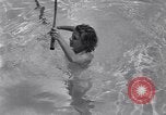Standbild Wasser Tennis Venice Beach Los Angeles California USA, 1936, aus Sekunde 51 historischem Filmmaterial Videoclip 65675037733