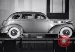 Standbild Auto Show New York City USA, 1936, aus Sekunde 12 historischem Filmmaterial Videoclip 65675037734