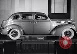 Standbild Auto Show New York City USA, 1936, aus Sekunde 13 historischem Filmmaterial Videoclip 65675037734