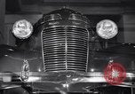 Standbild Auto Show New York City USA, 1936, aus Sekunde 20 historischem Filmmaterial Videoclip 65675037734