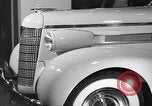 Standbild Auto Show New York City USA, 1936, aus Sekunde 24 historischem Filmmaterial Videoclip 65675037734