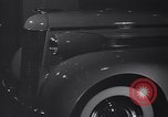 Standbild Auto Show New York City USA, 1936, aus Sekunde 26 historischem Filmmaterial Videoclip 65675037734