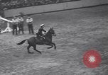 Immagine di Mostra Nazionale del Cavallo New York United States USA, 1936, secondo 13 filmato di repertorio 65675037735