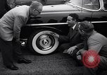 Standbild Firestone Nachweis REIFENPANNE REIFEN United States USA, 1955, aus Sekunde 16 historischem Filmmaterial Videoclip 65675037736