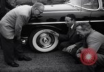 Standbild Firestone Nachweis REIFENPANNE REIFEN United States USA, 1955, aus Sekunde 17 historischem Filmmaterial Videoclip 65675037736