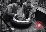 Standbild Firestone Nachweis REIFENPANNE REIFEN United States USA, 1955, aus Sekunde 39 historischem Filmmaterial Videoclip 65675037736