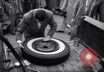 Standbild Firestone Nachweis REIFENPANNE REIFEN United States USA, 1955, aus Sekunde 45 historischem Filmmaterial Videoclip 65675037736