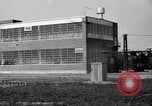 Image Goodyear fabrique de caoutchouc synthétique Akron Ohio USA, 1940, de la seconde 16 séquences d'archives historiques vidéo 65675037743