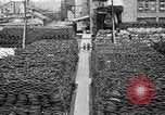 Image Goodyear fabrique de caoutchouc synthétique Akron Ohio USA, 1940, de la seconde 23 séquences d'archives historiques vidéo 65675037743