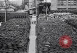 Image Goodyear fabrique de caoutchouc synthétique Akron Ohio USA, 1940, de la seconde 25 séquences d'archives historiques vidéo 65675037743