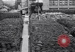 Image Goodyear fabrique de caoutchouc synthétique Akron Ohio USA, 1940, de la seconde 26 séquences d'archives historiques vidéo 65675037743