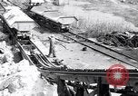 Image Création en verre de sécurité dans une usine de verre United States USA, 1938, de la seconde 47 séquences d'archives historiques vidéo 65675037747