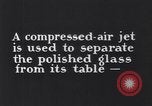 Standbild Sicherheitsglas United States USA, 1938, aus Sekunde 5 historischem Filmmaterial Videoclip 65675037749